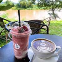 Elely Cafe คาเฟ่มินิมอลท่ามกลางธรรมชาติ