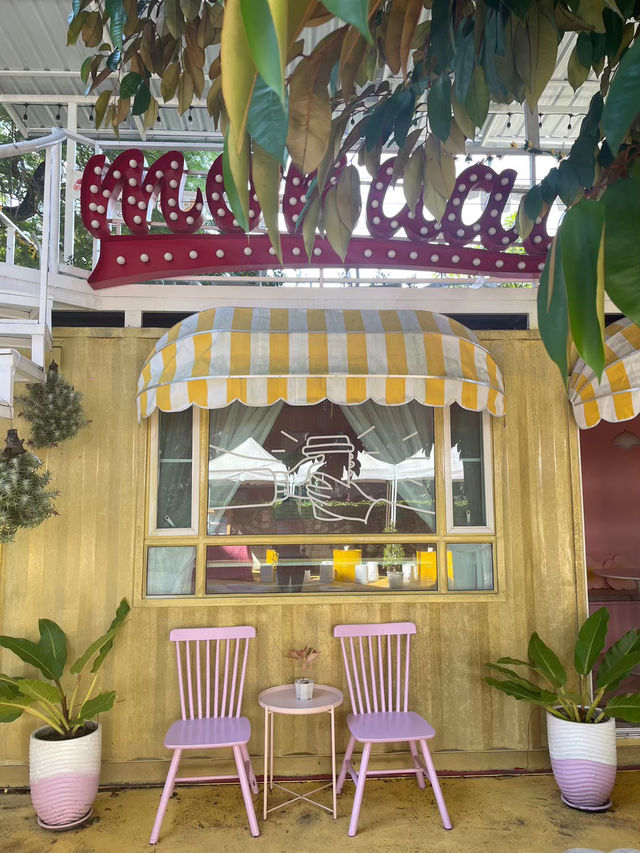 Monday Cafe💛🔆