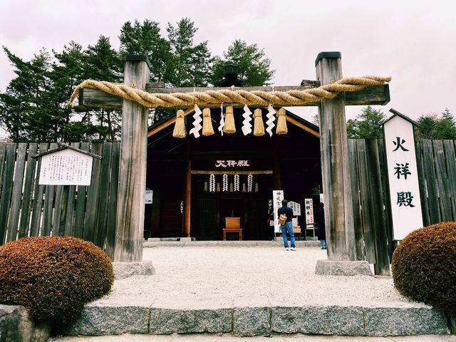 【山梨×身曾岐神社】池に浮かぶ厳かな絶景神社
