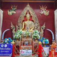 กราบหลวงพ่อเพชร หลวงพ่อพัฒน์แห่งวัดท่าหลวง
