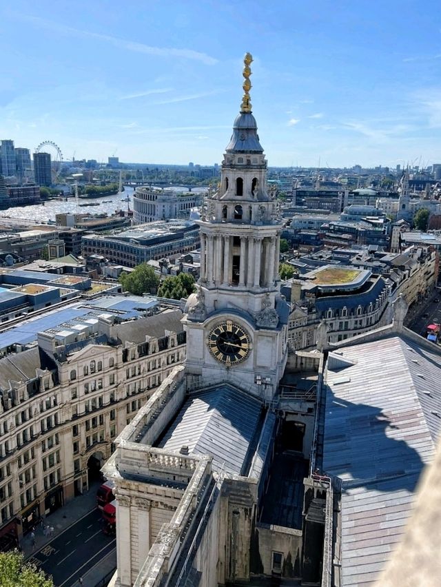 The St. Paul's Cathedral, a must-visit place in London!