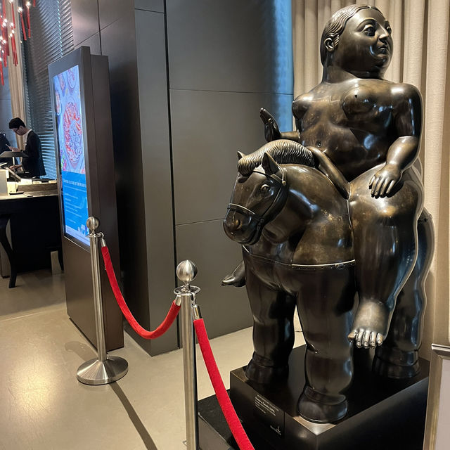 JW Marriott Singapore, Where Art and a Getaway Meet 