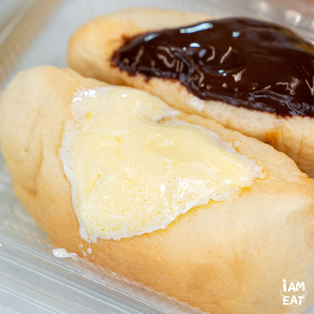 ขนมปังนึ่งไส้ทะลักย่านราชพฤกษ์สุดฮิต แป้งนุ่มมาก