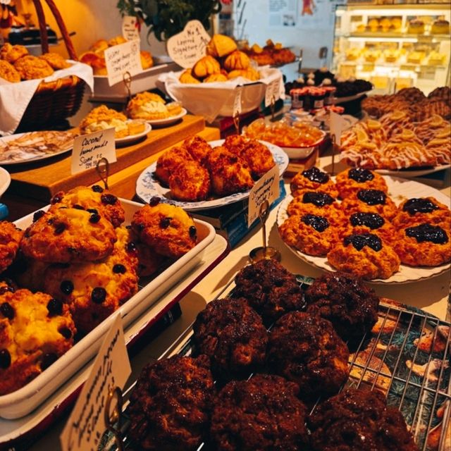 A CAFÉ WITH DELICIOUS CAKES.