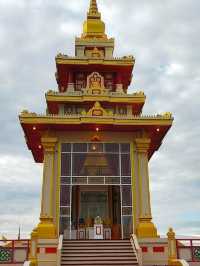  พระเขี้ยวแก้ว  ที่ท้องสนามหลวง