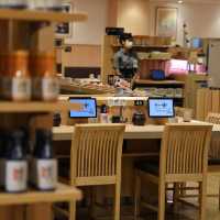 ซูชิสายพานอันดับ 1 จากโตเกียว Katsu Midori