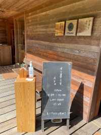 【完全に森の中】材木屋が営むカフェ