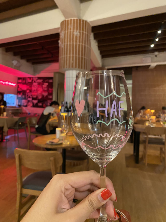 Hide Dine & Wine ร้านไวน์ลับๆย่านอารีย์ 