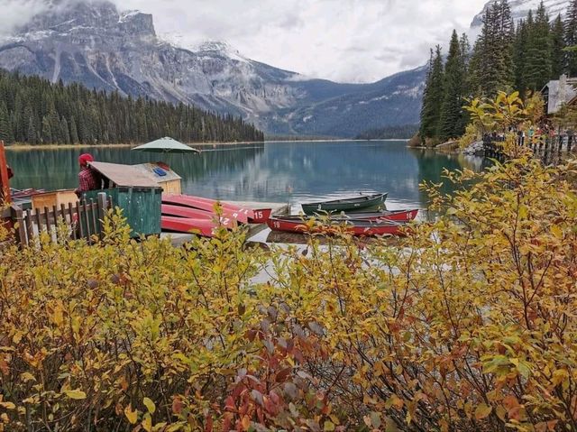 Discover the Serenity of Maligne Lake, Canada