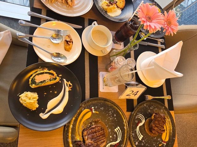 Baiyoke Sky Crystal Grill