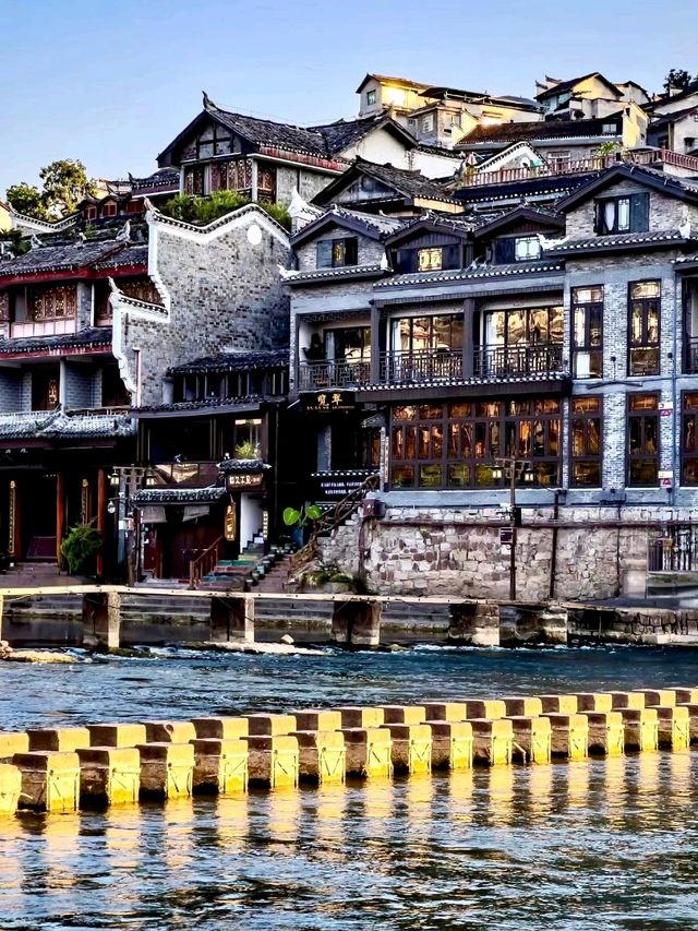 Explore the Timeless Beauty of Fenghuang Ancient Town