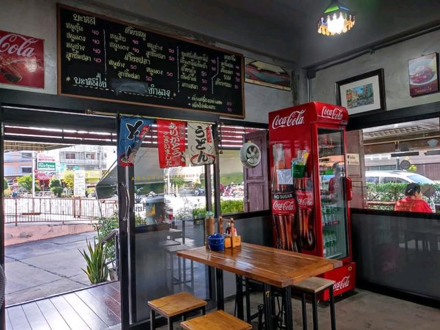ตำนานบะหมี่ไข่ 130 ปี เมืองอุทัยธานี
