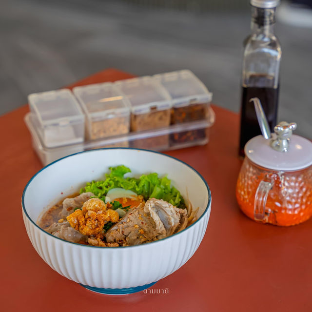 เตี๋ยวเต็มโต๊ะ ภูเก็ต - ก๋วยเตี๋ยวน้ำตก ต้มยำ ✨