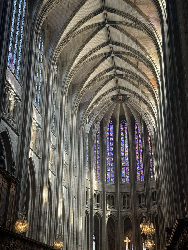 【入場無料💰👀】知る人ぞ知る名建築⛪️オルレアン・サントクロワ大聖堂✨