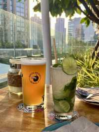 【Bangkok】プロンポン駅直結🚃タイを満喫できる！リゾート気分なBar🍸Escape Bangkok