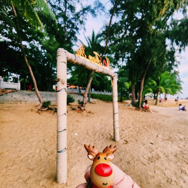 Relaxing at Tianya Haijiao: A Beachside Escape in Sanya
