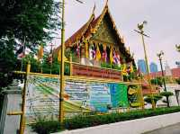 泰國曼谷湄南河畔著名古跡皇家寺廟景點：Wat Uthai Tharam，雄偉泰式寺廟建築群，適合打卡拍照📸
