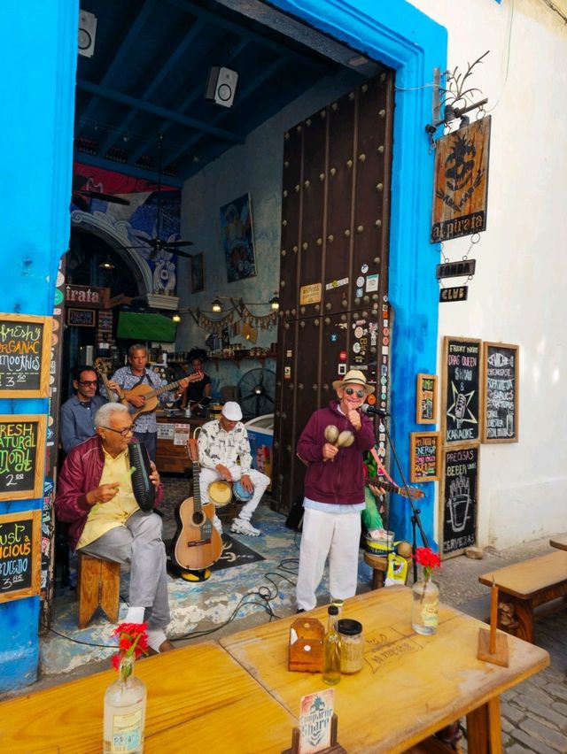 해외여행 쿠바 하바나의 라이브 펍 Fonda Al Pirata