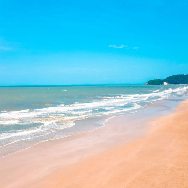 Chaolao Tosang Beach เจ้าหลาวทอแสงบีช  จันทบุรี 