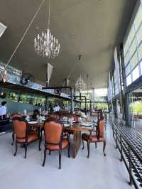 Love this restaurant!