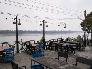 ร้านอาหารบ้านกงพะเนียง