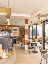 Pretty Glasshouse Cafe, D Cafe