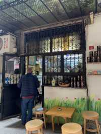 탁심광장 안쪽 로컬 카페 