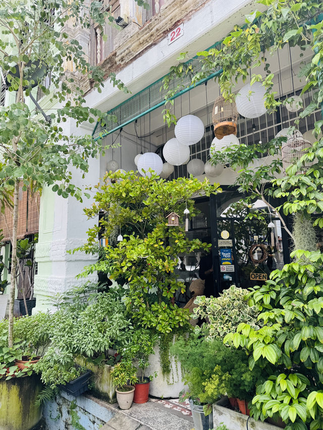 Cara Caro’s Coffee Counter Charm