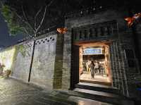 Kuan Alley and Zhai Alley at night
