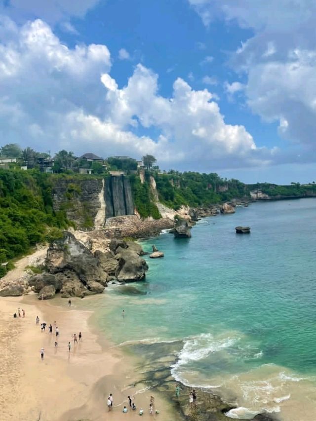 🌊 AYANA Resort Bali – Oceanfront Serenity Like No Other