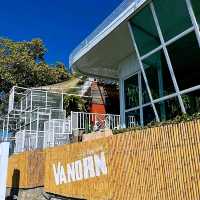 Vanorn Cafe คาเฟ่บนจุดชมวิวเขาสามมุก แบบพาโนรามา