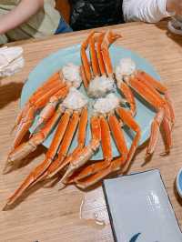帝王蟹、松葉蟹、紅雪蟹吃到飽