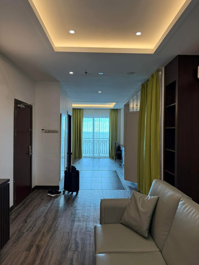 “Malibest Resort: Beachfront Bliss on a Budget”