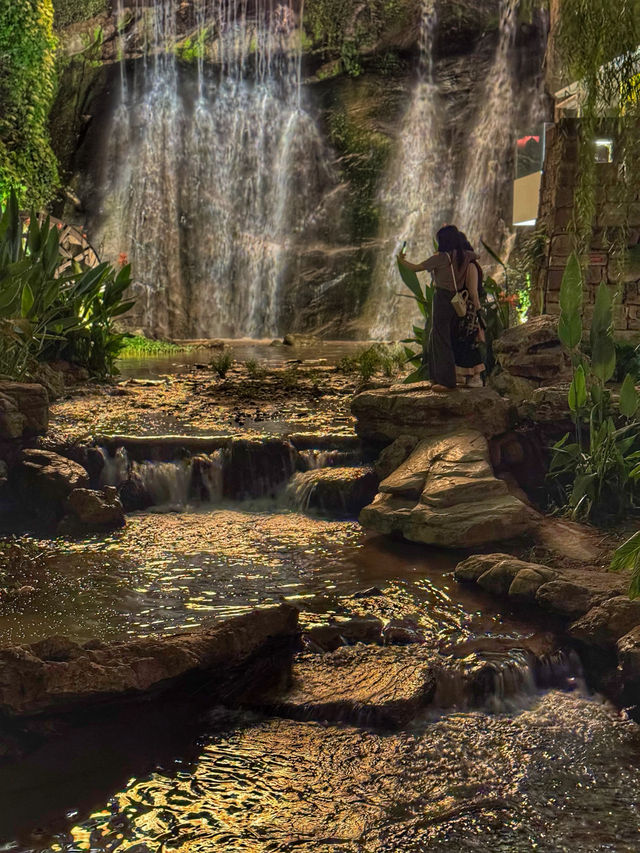 Chongqing’s Secret Maze: A Night Lost in 下浩里