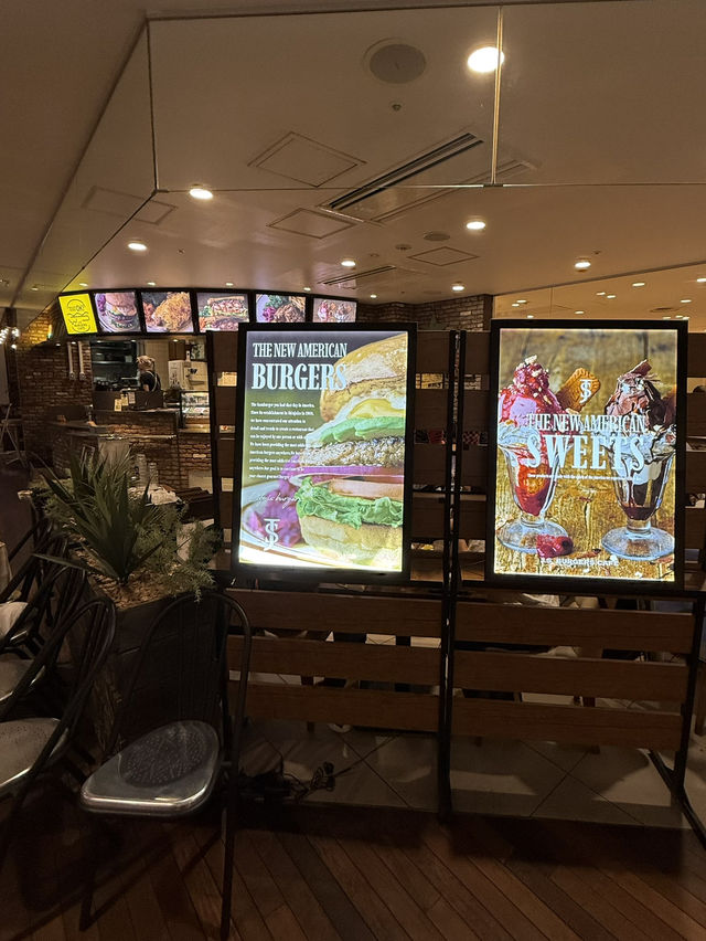 【東京観光】🇺🇸アメリカンなスタイル！ハンバーガーカフェ🍔