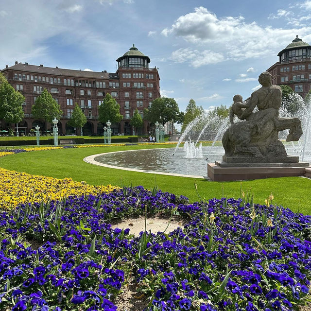 🚶‍♂️ “Gridlines and Graffiti: A City Walk Through Mannheim”