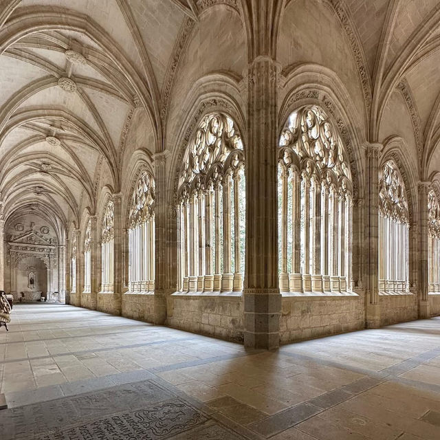 🏰✨ Alcázar of Segovia: A Fairytale Castle Straight from a Storybook