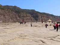 น้ำตกหูโข่วในแม่น้ำเหลือง (Hukou Waterfall) 