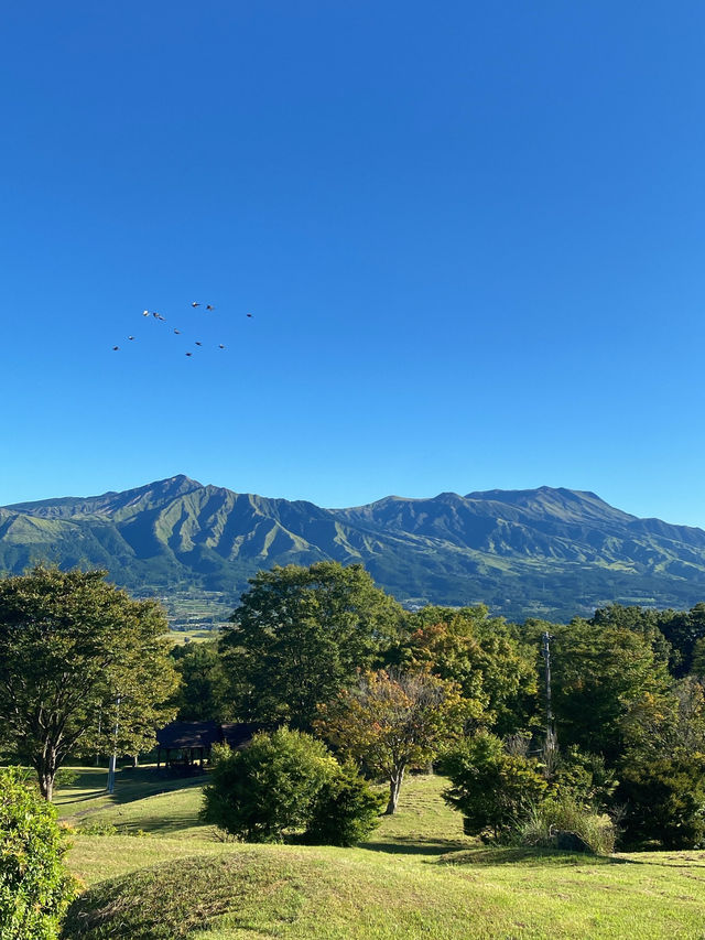 🌋 阿蘇 – 大地の息吹を感じる熊本の絶景スポット