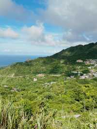 九份老街與附近海景：山城與海的悠閒漫步  