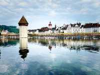 Starbucks Lucerne – Scenic Coffee Spot by the Chapel Bridge