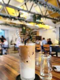 Happy Place Restaurant & Bar