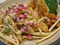 พาอิ่มอร่อยกับอาหารไทย บรรยากาศดี