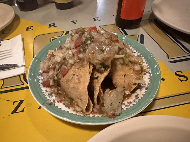 【Mi Compa Chava｜Coyoacánで味わう、海風感じるマリスケリア】