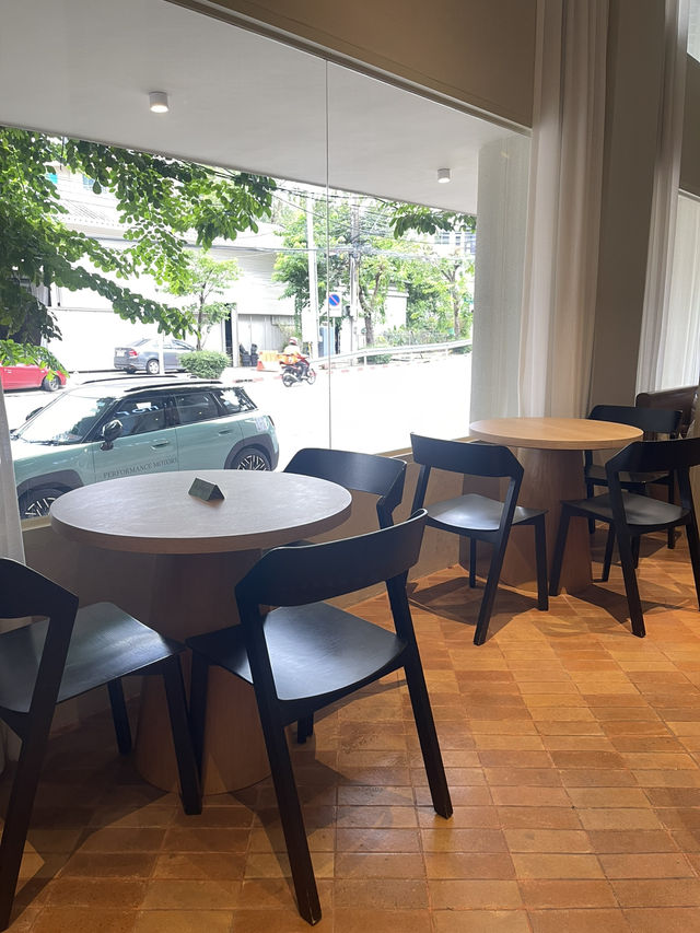 Norma Cafe คาเฟ่ย่านลาดพร้าว สไตล์มินิมอล