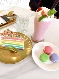 Cute cafe in pink colour 💞 