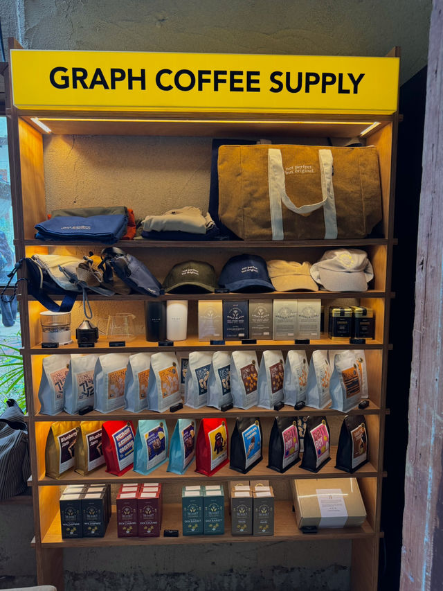 คาเฟ่มู้ดดี ซ่อนตัวอยู่ในบ้านข้างวัด ☕️✨