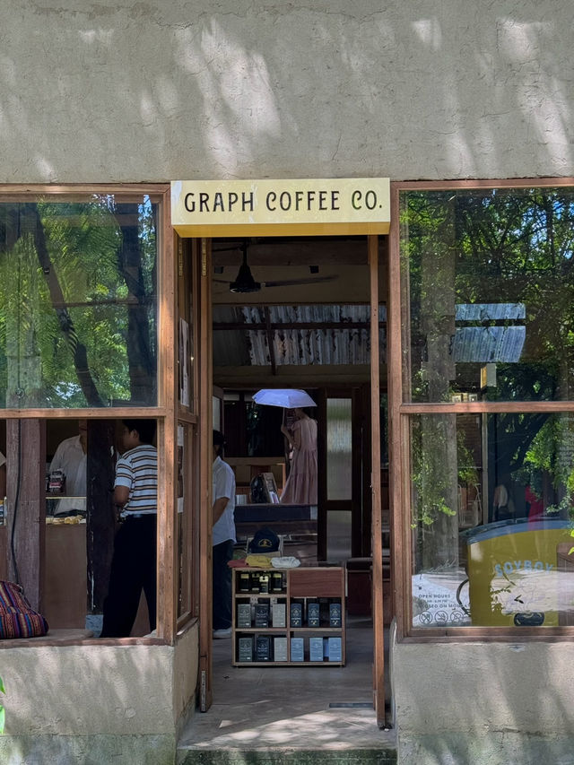 คาเฟ่มู้ดดี ซ่อนตัวอยู่ในบ้านข้างวัด ☕️✨