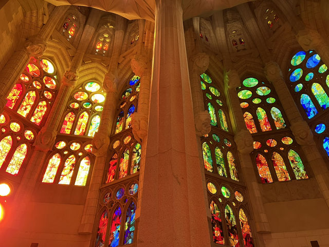 Sagrada Família – Barcelona’s Iconic Masterpiece 🇪🇸⛪