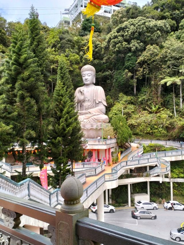🎢🌄 Top Attractions in Genting Highlands – Malaysia’s Hilltop Playground! ⛅